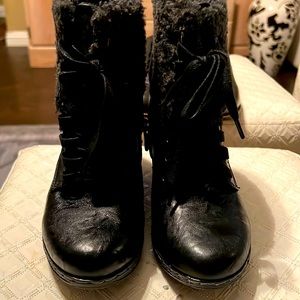 Beautiful Dallas style textured boots with fur lace up and block heels